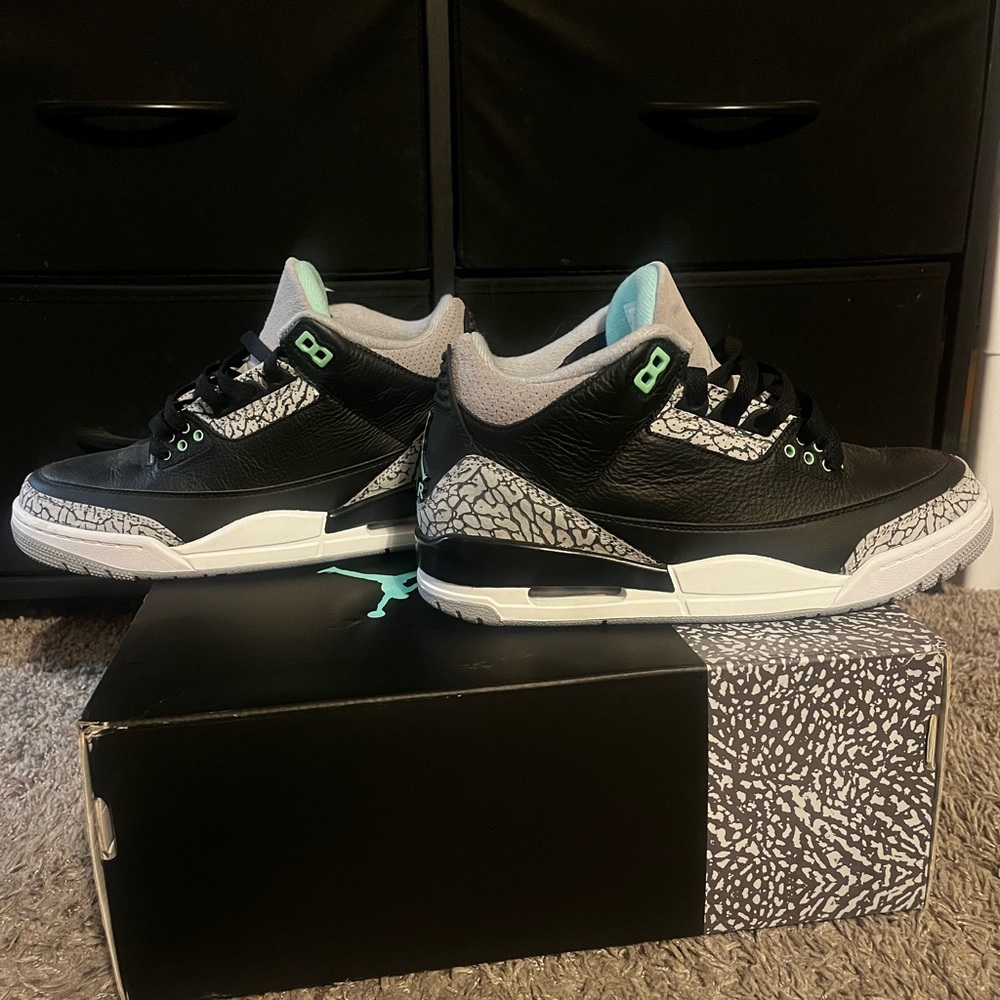 Jordan Retro Sneakers with Black and White Design